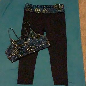 Preloved Fabletics Outfit Sports Bra and Capris